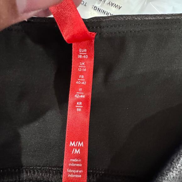 Spanx Faux Leather Leggings M Black High Rise Shaping Ankle - Picture 7 of 11